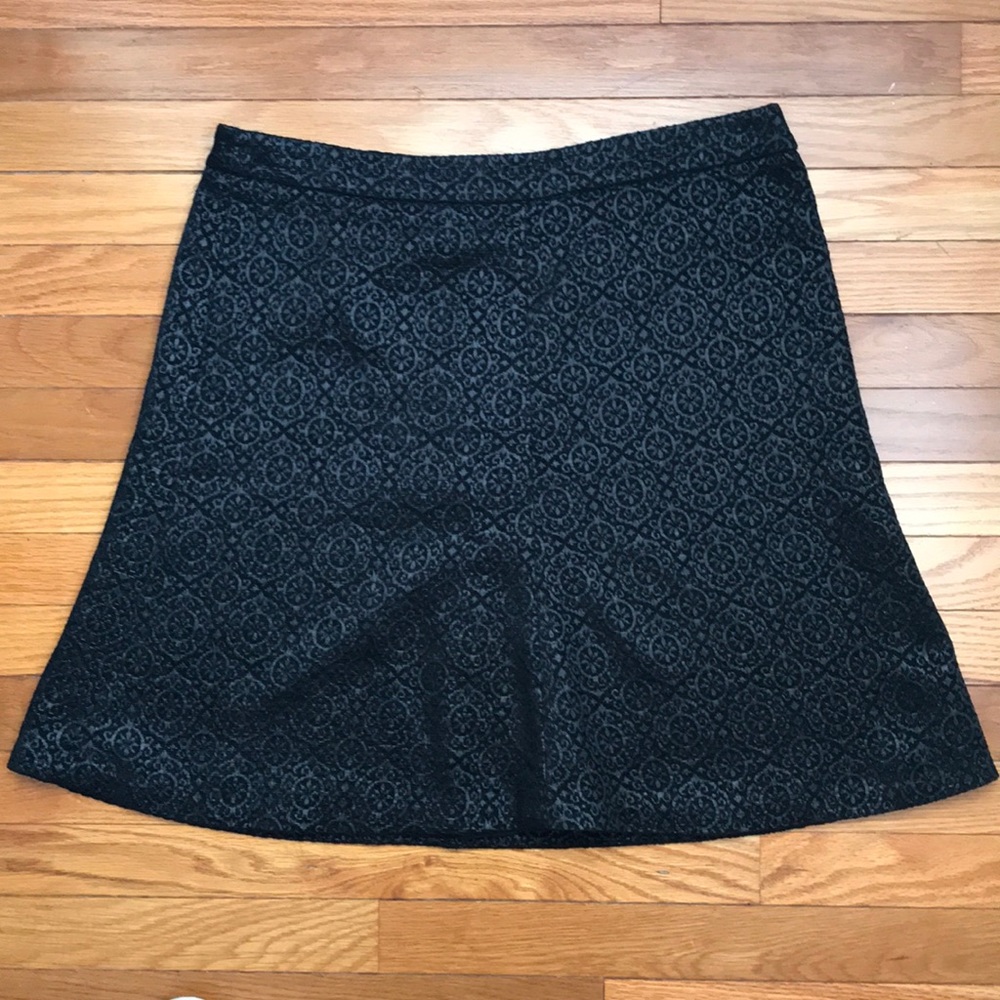 Loft Shimmery Pattern Mini Skirt Black Sz M